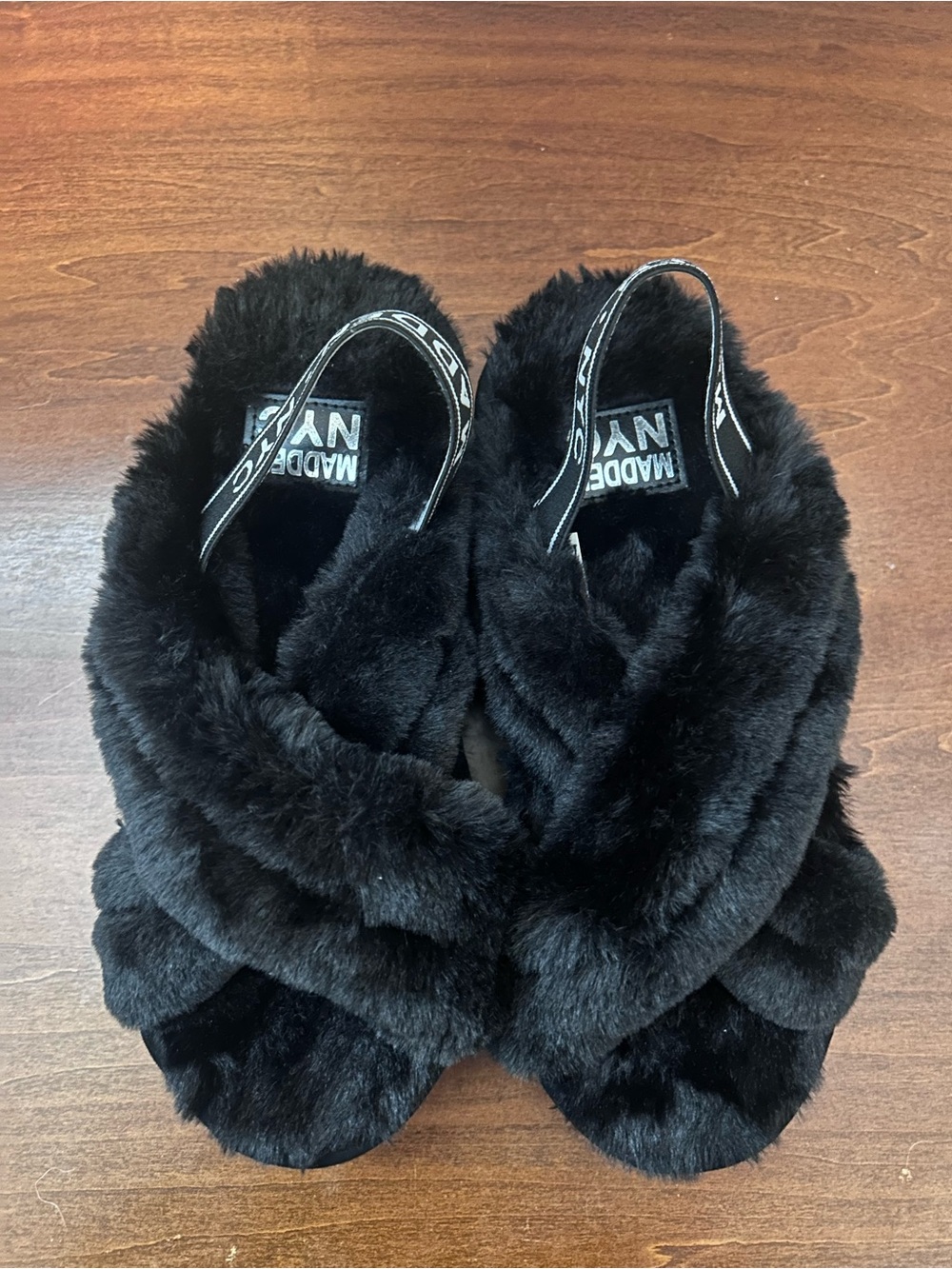 Madden NYC Black Faux Fur platform Crisscross branded backStrap Slides size 8